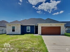 Building Photo - 2417 Creek Dr