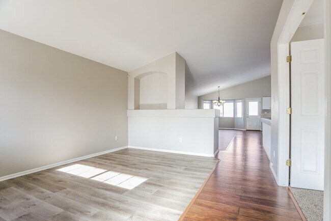 Building Photo - 11357 E 116th Ave