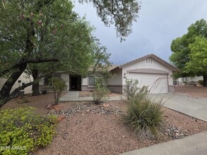 Building Photo - 1825 W Desert Willow Dr