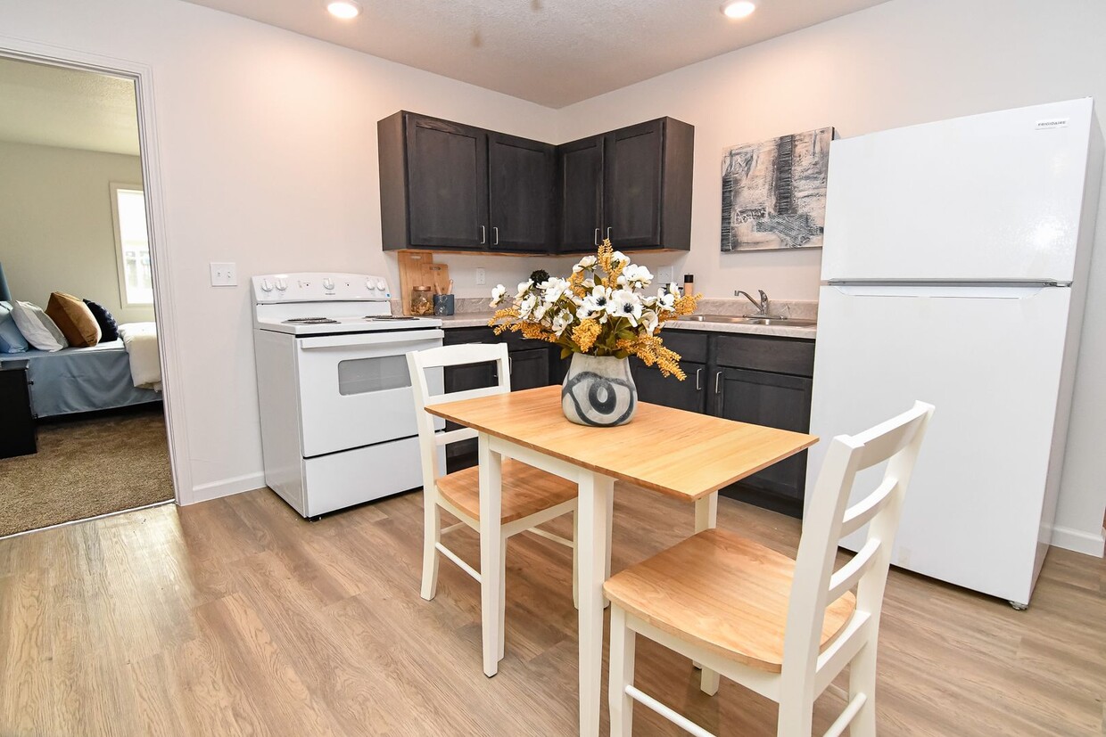 Primary Photo - 3 Bedroom, Single-story Townhomes for rent...