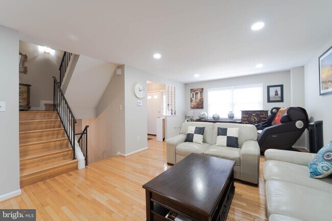 Foto del edificio - 4541 Ravensworth Rd