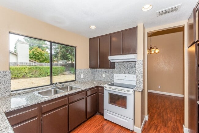 Building Photo - 3339 Zenobia Way