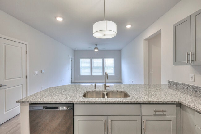 Building Photo - Blue Ridge Apartments
