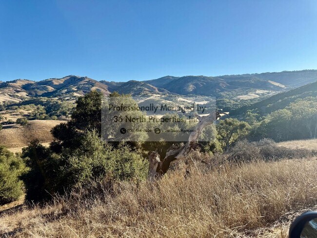 Building Photo - Experience Modern Comfort Surrounded by Na...