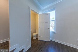 Building Photo - 272 Sugar Maple Square