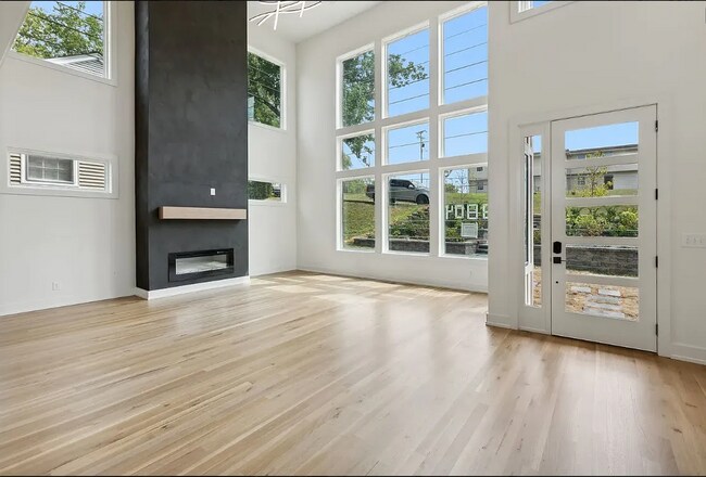 Foto del edificio - New Construction 4Bedroom/5Bathroom Home in Sylvan Heights