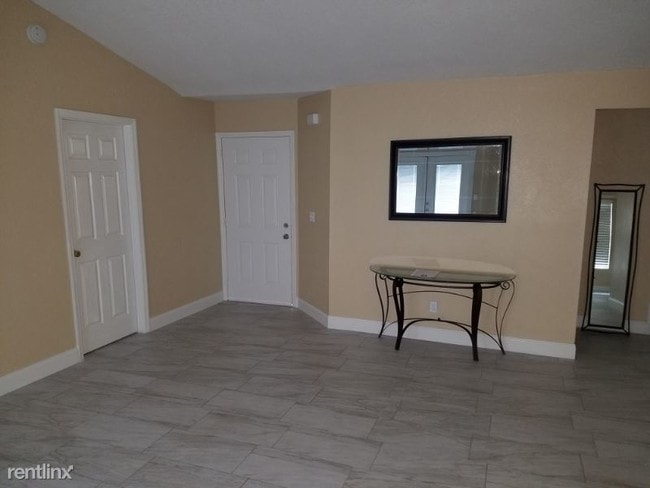 Building Photo - 3 br, 2 bath House - 272 Clemens Court