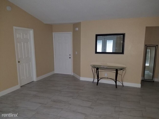 Foto del edificio - 3 br, 2 bath House - 272 Clemens Court