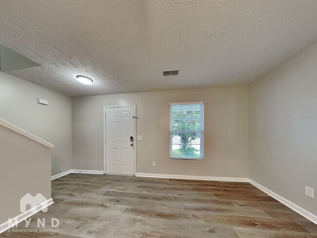 Foto del edificio - 2838 Creekbend Dr