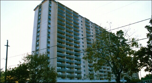 Photo du bâtiment - Harding Square