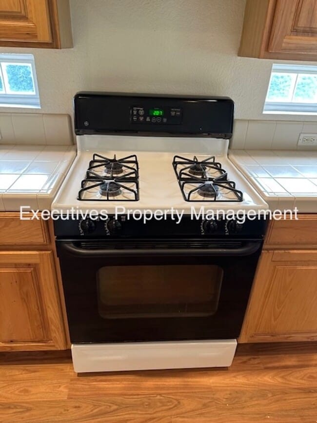 Building Photo - 3564 Santiago Ave