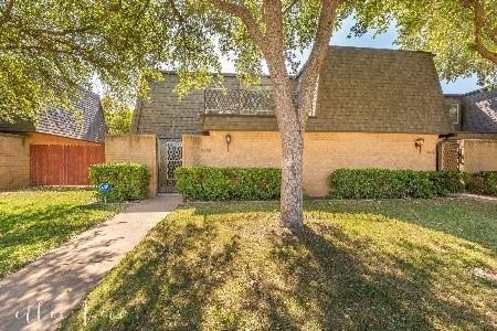 Foto principal - 2808 Barrow St