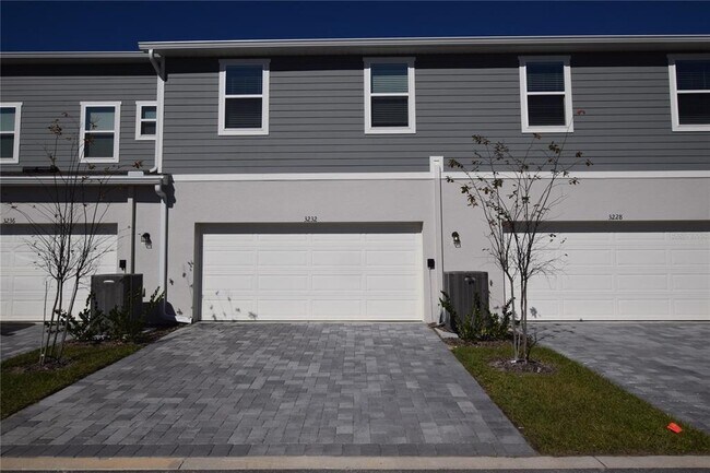 Building Photo - 3232 Gardenia Reserve St