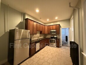 Building Photo - 118 E New St