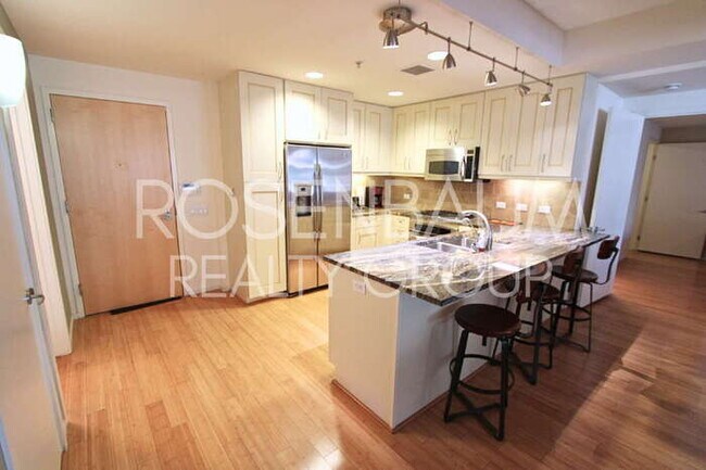 Foto del edificio - Enchanting fully furnished two-bed Condo a...