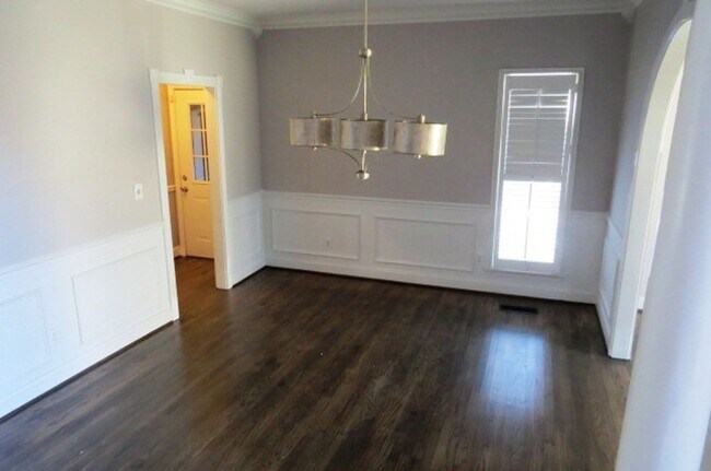 Foto del edificio - Updated Homewood 4BR/3.5 BA home with spac...