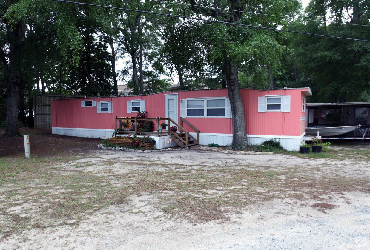 Building Photo - Melrose Mobile Home Community