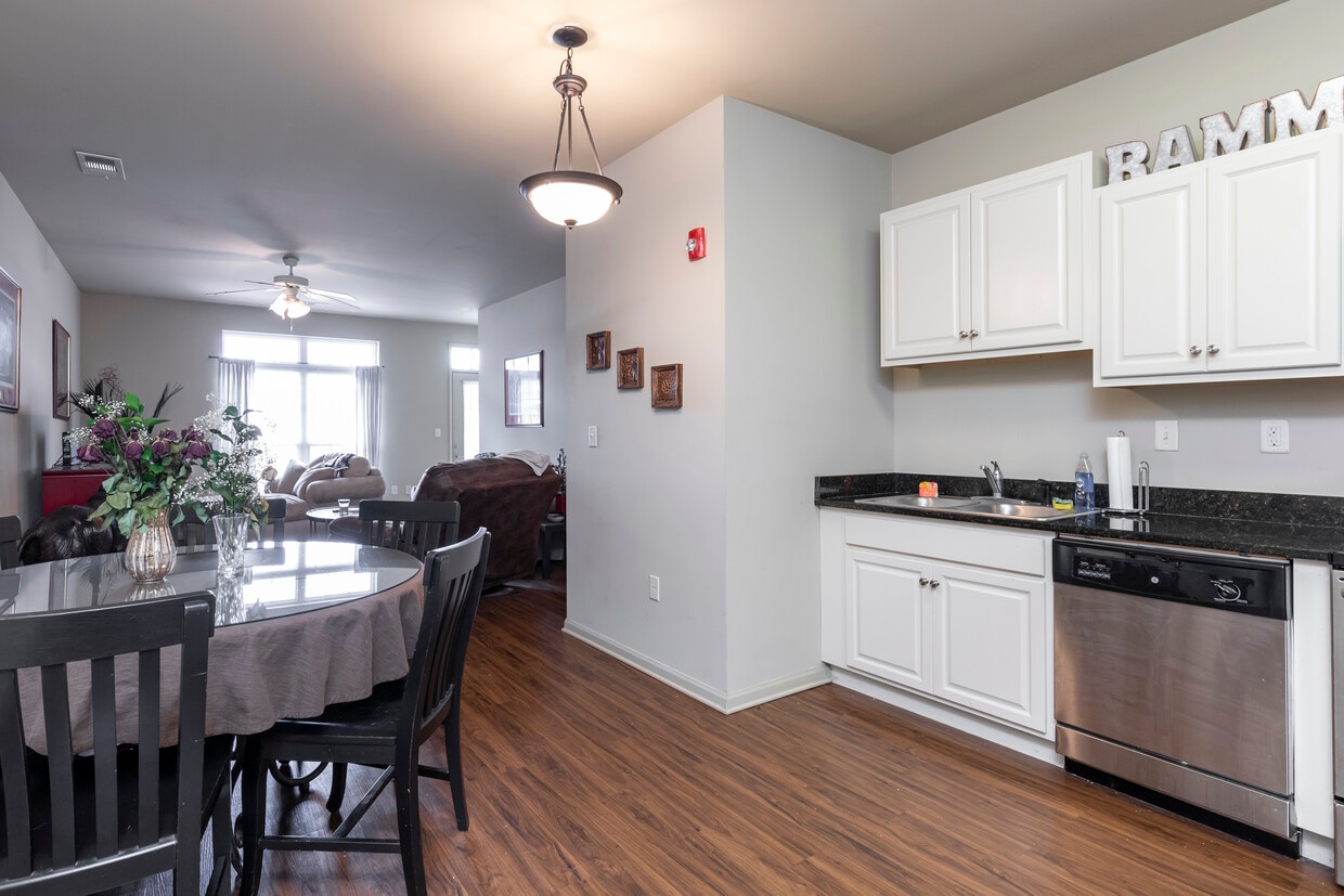 Photo - Broadstreet Village Apartments
