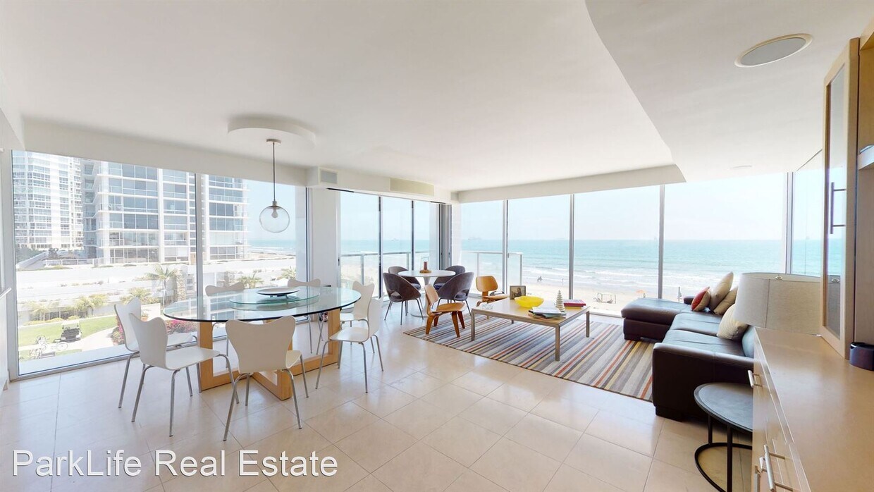 1730 Avenida Del Mundo Unit 209, Coronado, CA 92118 Apartment for Rent in Coronado, CA