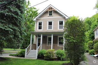 Building Photo - 34 Cottage Ave
