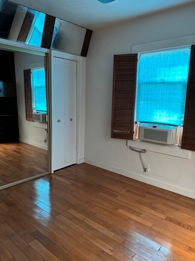 Foto del edificio - 1127 S Rimpau Blvd