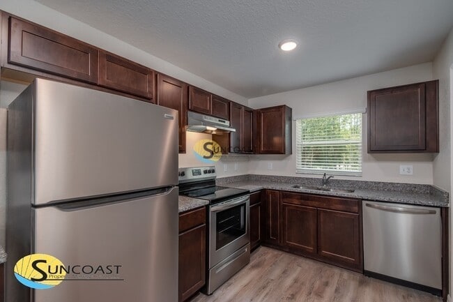 Foto del edificio - 2077 NE 78th Ln