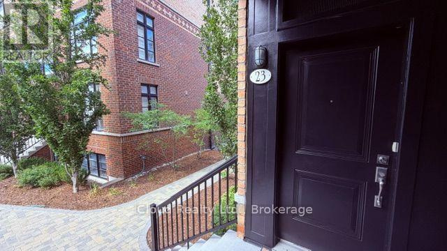 Photo du bâtiment - 8169 Kipling Ave