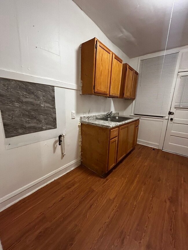 Foto del edificio - 209 N Kolmar Ave