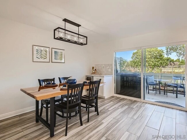 Dining Room with Bar Area - 17355 Caminito Masada