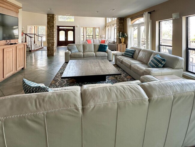 Foto del edificio - 206 Forest Dr