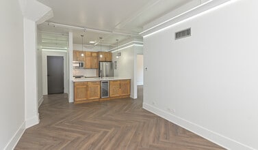 Building Photo - Bank Lofts
