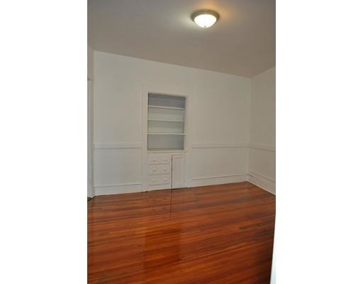 Building Photo - 598 Hyde Park Ave