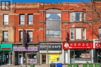Building Photo - 414-414 Spadina Ave.