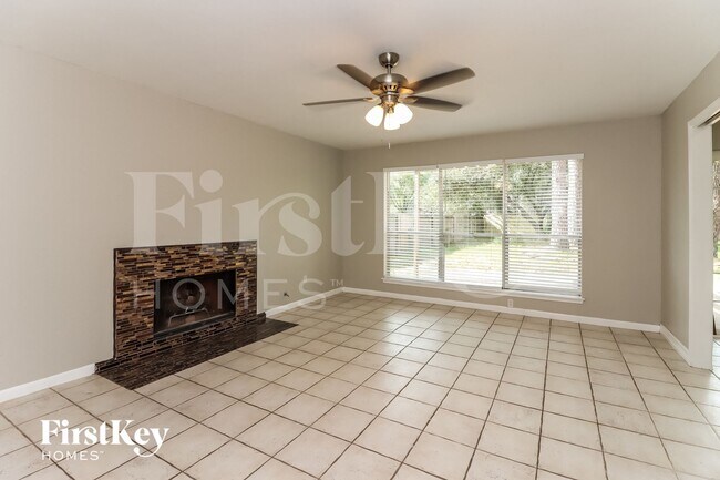 Foto del edificio - 7935 Shangrila Ln