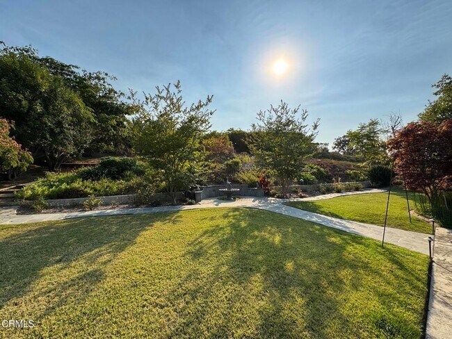 Building Photo - 620 Trueno Ave