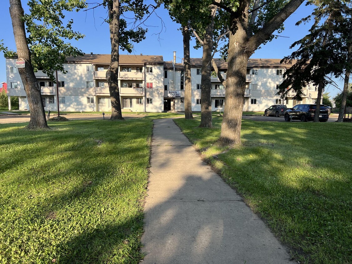 51175144 44 St Unit 301, High Prairie, AB T0G 1E0 Apartment for Rent