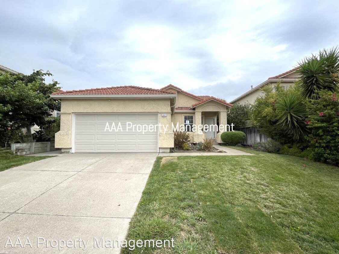 Primary Photo - 3 br, 2 bath House - 2247 Bayberry Cir