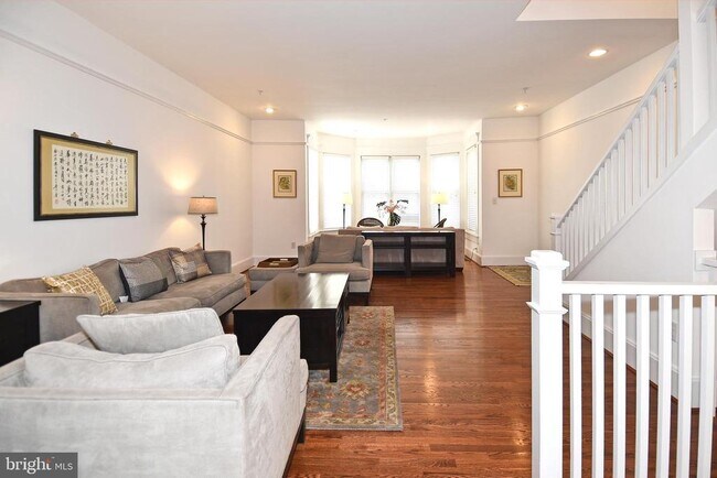 Foto del edificio - 2084 N Oakland St