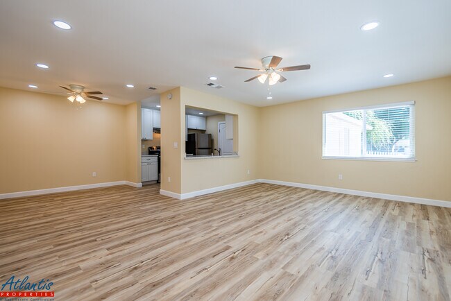 Foto del edificio - 5537 Lean Ave