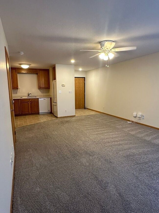 Building Photo - 2519 Bristol Dr