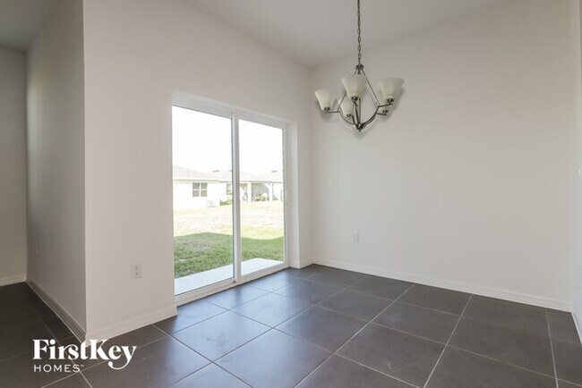Foto del edificio - 507 Crown Rose Dr