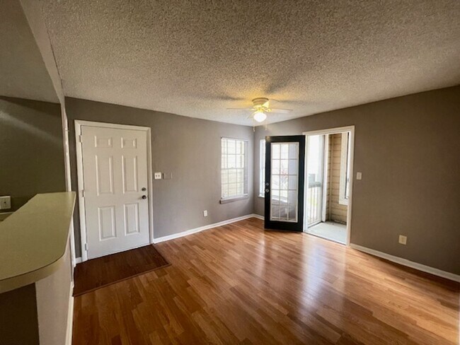 Foto del edificio - First Floor 1 Bedroom Condo In Orlando Area!