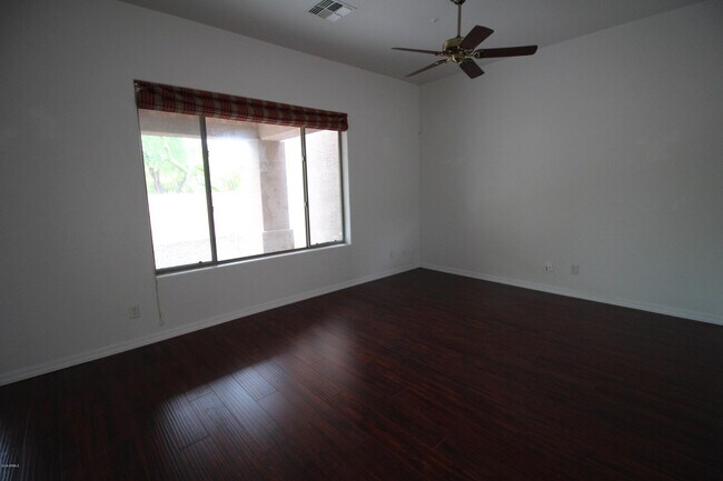 Foto del edificio - 1314 W Weatherby Way