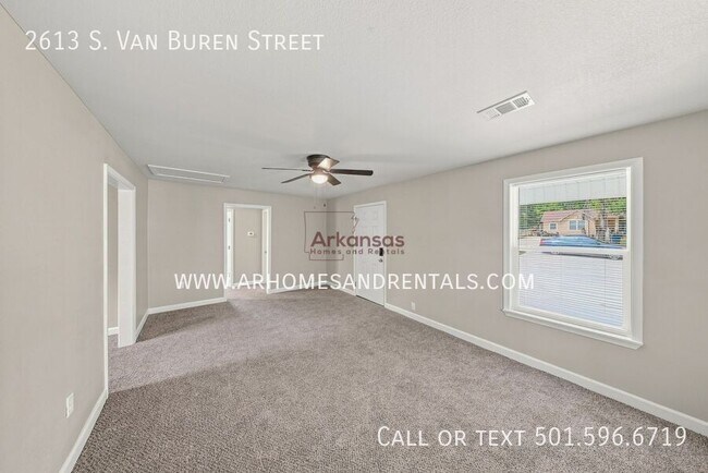 Foto del edificio - 2613 S Van Buren St
