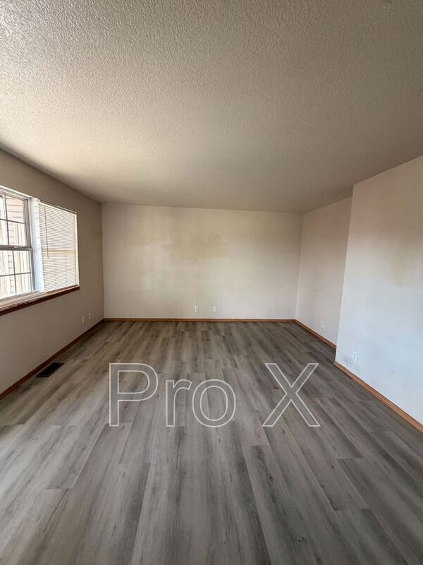 Foto del edificio - 4563 E Zora St