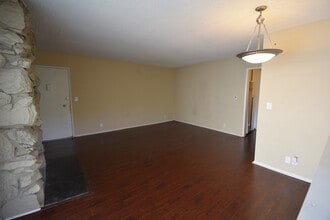 Building Photo - 10745 Hortense St