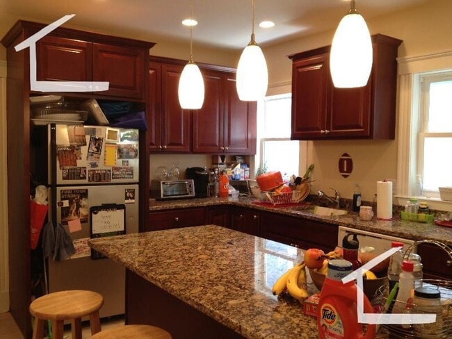 Building Photo - 9/1 Huge 5BR/2BA near Boston Landing, Brighton Ctr, no fee!