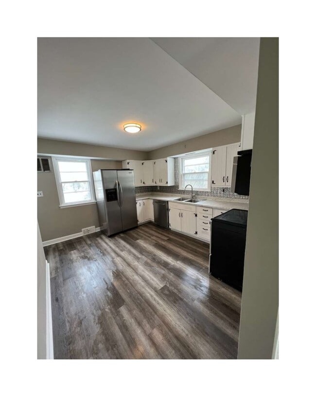 Foto del edificio - 401 Hyde Park Dr