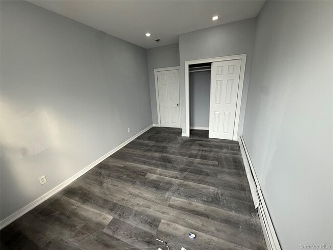 Foto del edificio - 211-57 Jamaica Ave