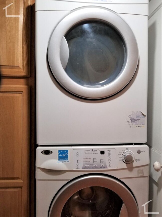 Foto del edificio - Amazing Davis Sq. Studio available Now with no broker fee